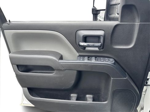 Used 2018 Chevrolet Silverado 2500 W/T w/ Snow Plow Prep Package image 22