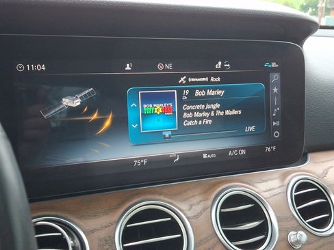 Used 2020 Mercedes-Benz E 350 4MATIC Sedan image 18