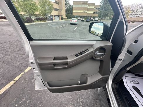 Used 2008 Nissan Xterra S image 11