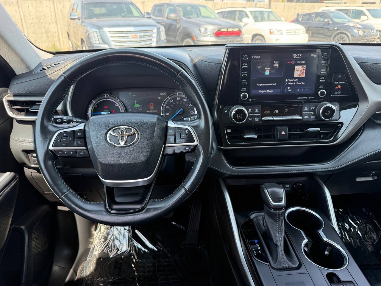 Used 2022 Toyota Highlander XLE AWD/4WD image 32