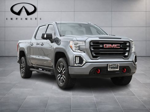 Used 2021 GMC Sierra 1500 AT4 w/ AT4 Preferred Package AWD/4WD image 3