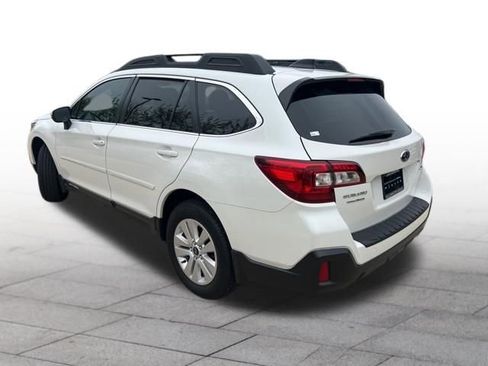 Used 2019 Subaru Outback 2.5i Premium w/ Popular Package #2 image 4
