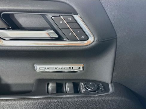 New 2026 GMC Sierra 1500 Denali w/ Technology Package AWD/4WD image 12