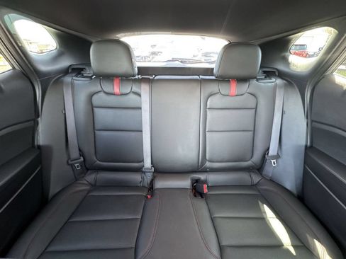 Used 2025 Chevrolet Trax RS w/ Sunroof Package FWD image 23