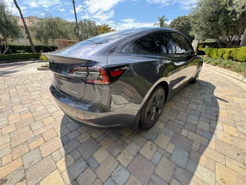 Used 2022 Tesla Model 3 Long Range image 5