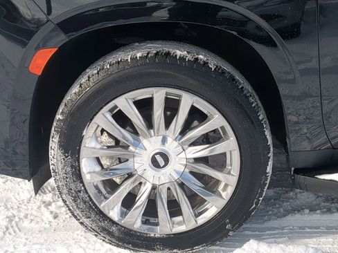 Used 2023 Cadillac Escalade ESV Premium Luxury image 19