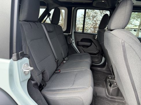 Used 2024 Jeep Wrangler Sport S image 26