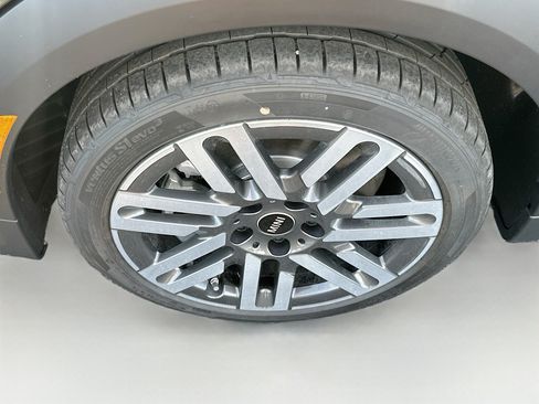 New 2026 MINI Cooper 4-Door Hardtop FWD image 24