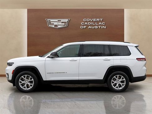 Used 2022 Jeep Grand Cherokee L Limited w/ Luxury Tech Group II image 2