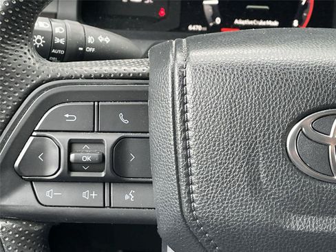 Used 2024 Toyota Tacoma SR5 AWD/4WD image 20