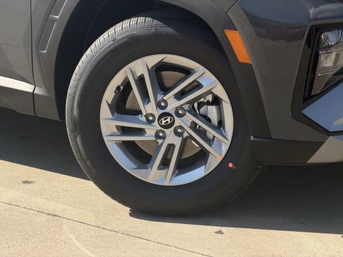 New 2026 Hyundai Tucson SE image 8