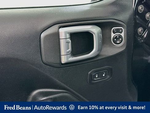 Used 2018 Jeep Wrangler Unlimited Sport S AWD/4WD image 23