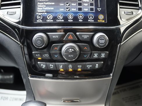 Used 2021 Jeep Grand Cherokee High Altitude AWD/4WD image 30
