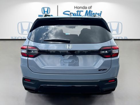 New 2026 Honda Pilot Sport image 6
