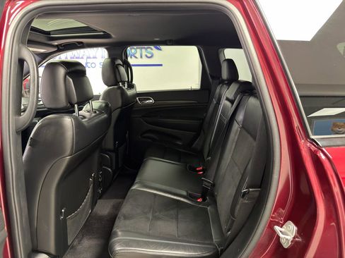 Used 2018 Jeep Grand Cherokee Altitude AWD/4WD image 31