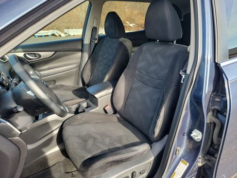 Used 2016 Nissan Rogue SV image 14