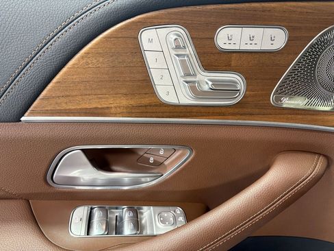 Used 2024 Mercedes-Benz GLS 450 4MATIC w/ Pinnacle Trim Package image 6