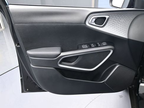 Used 2024 Kia Soul S image 13