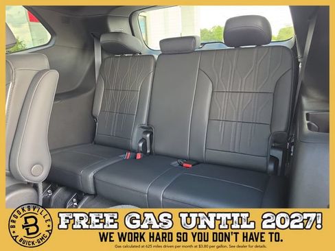 New 2027 Buick Enclave Avenir w/ LPO, Floor Liner Package FWD image 16