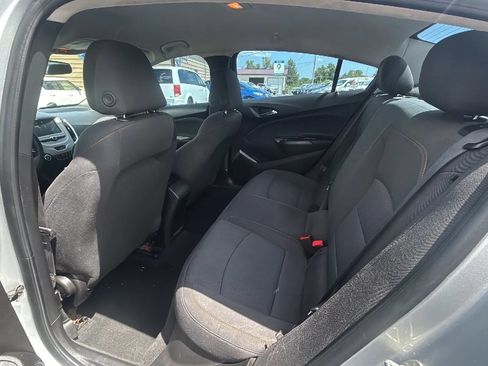 Used 2018 Chevrolet Cruze LS FWD image 11