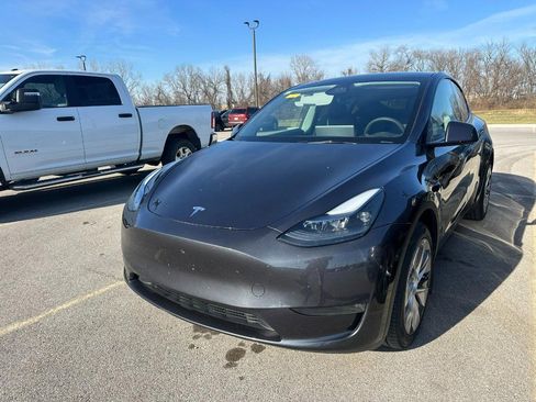 Used 2024 Tesla Model Y Long Range image 1