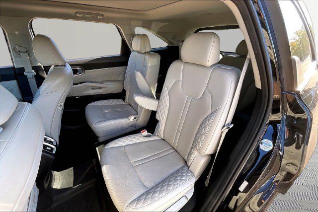 Used 2022 Kia Sorento SX FWD image 16