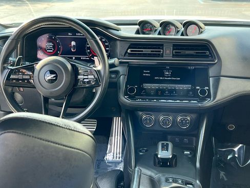 Used 2023 Nissan Z w/ Floor Mat Package (L93) RWD image 13
