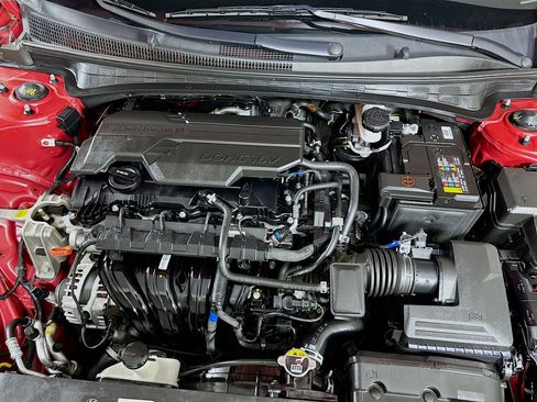 Used 2024 Hyundai Elantra SEL image 32