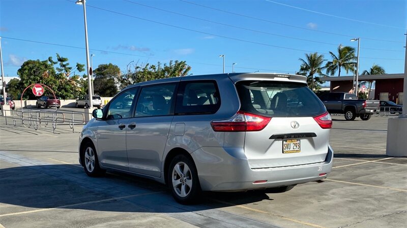 Used 2016 Toyota Sienna L FWD image 7
