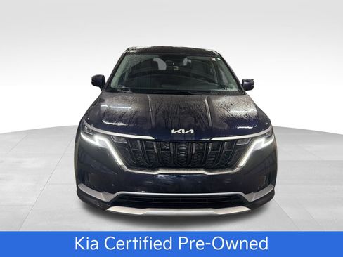 Used 2024 Kia Carnival LX image 2