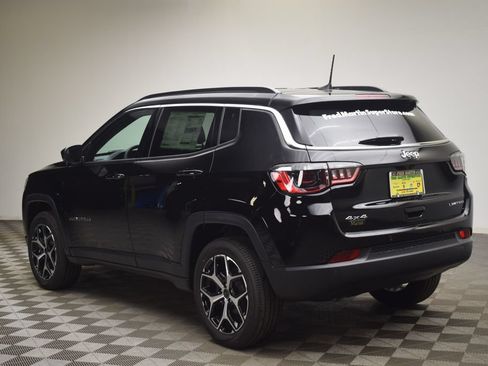 New 2026 Jeep Compass Limited AWD/4WD image 10