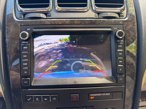 Used 2012 GMC Acadia Denali AWD/4WD image 23