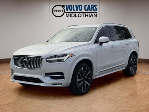 Used 2023 Volvo XC90 B5 Plus AWD/4WD image 24