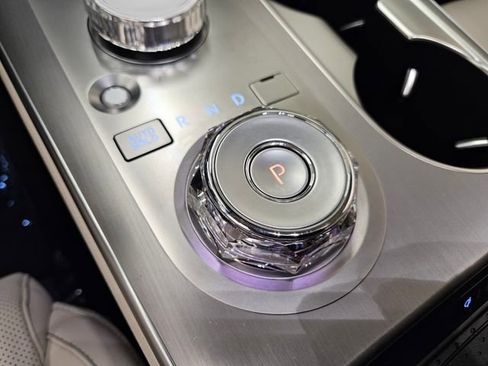 Used 2026 Genesis GV70 2.5T Select image 22