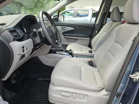 Used 2016 Honda Pilot Touring image 10