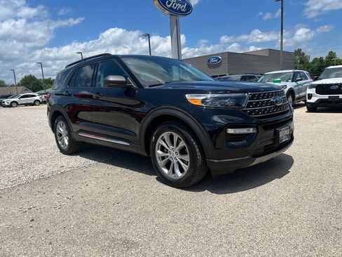 Used 2021 Ford Explorer XLT w/ Equipment Group 202A AWD/4WD image 1