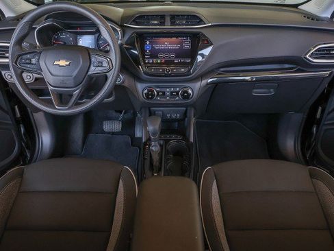 Used 2023 Chevrolet TrailBlazer LT w/ LPO, Blackout Package FWD image 35
