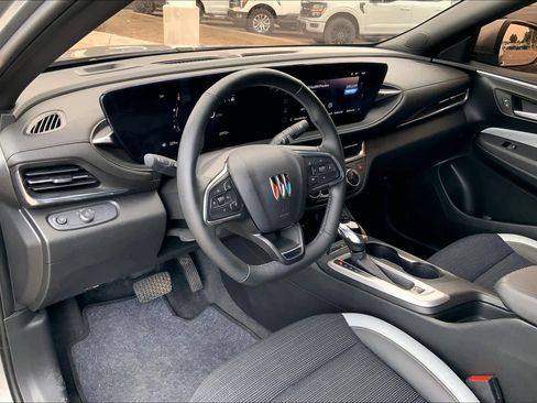 Used 2024 Buick Envista Preferred w/ Convenience I Package FWD image 18