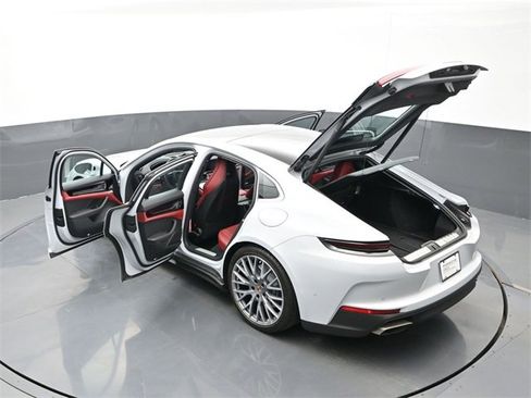 Used 2025 Porsche Panamera 4 image 29