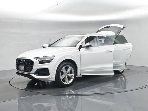 Used 2023 Audi Q8 Premium Plus image 31