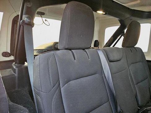 Used 2019 Jeep Wrangler Unlimited Sahara w/ LED Lighting Group image 15