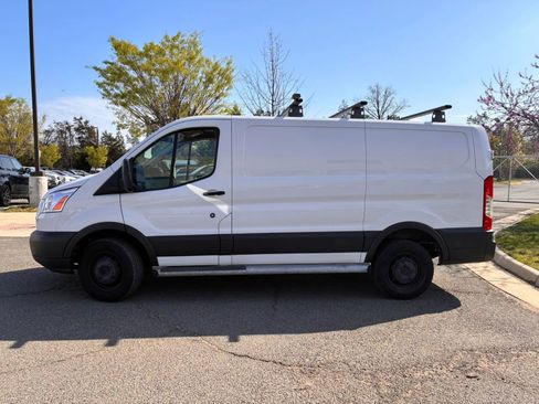 Used 2018 Ford Transit 250 130 Low Roof w/ Exterior Upgrade Package RWD image 3