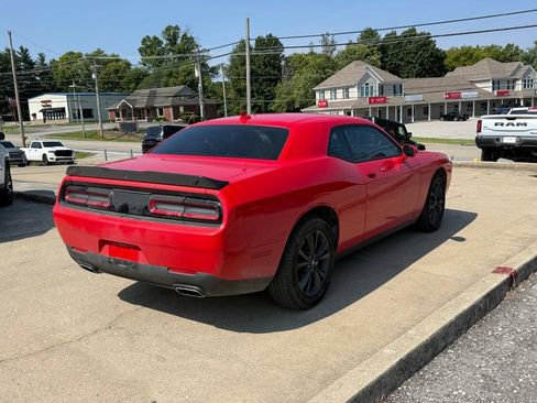 Used 2021 Dodge Challenger SXT w/ Driver Convenience Group AWD/4WD image 6