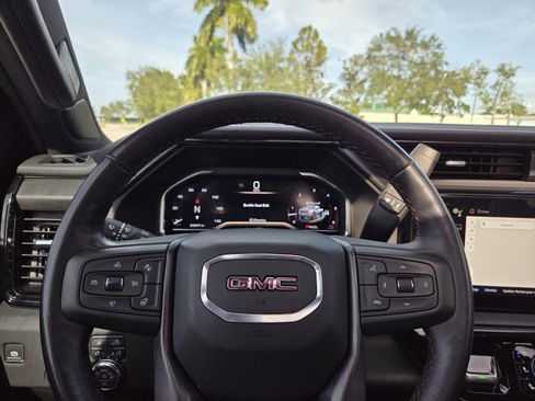 Used 2024 GMC Sierra 2500 AT4X image 19