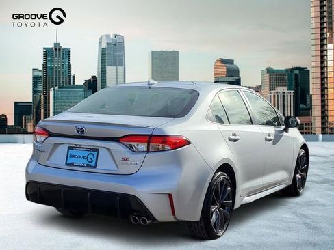 Used 2024 Toyota Corolla SE w/ Convenience Package image 6