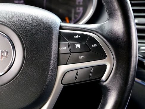 Used 2020 Jeep Grand Cherokee Limited image 13