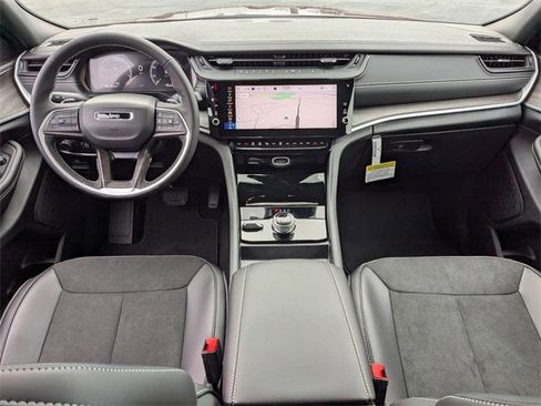 New 2026 Jeep Grand Cherokee Laredo image 25