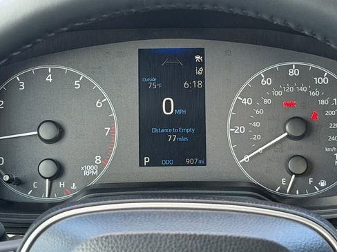 Certified 2025 Toyota Corolla SE w/ Convenience Package image 29