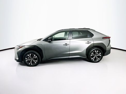 Used 2024 Toyota bZ4X XLE w/ Weather Package image 4