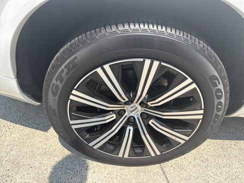 Used 2023 Volvo XC90 B6 Plus AWD/4WD image 17